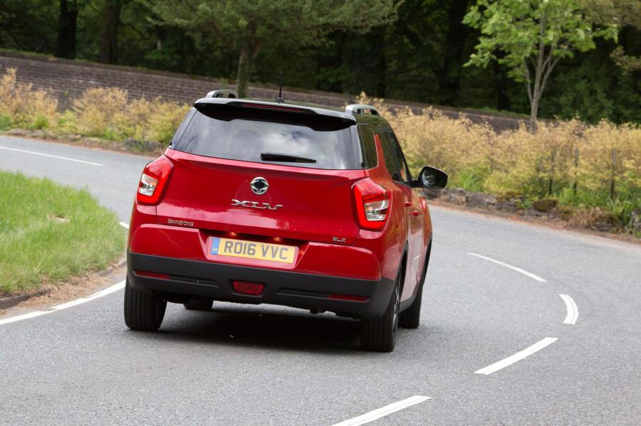 SsangYong Tivoli XLV 2016 года  (UK) (фото 14 из 23)
